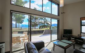 Anderson Heights | Spacious Stay With Lake Views